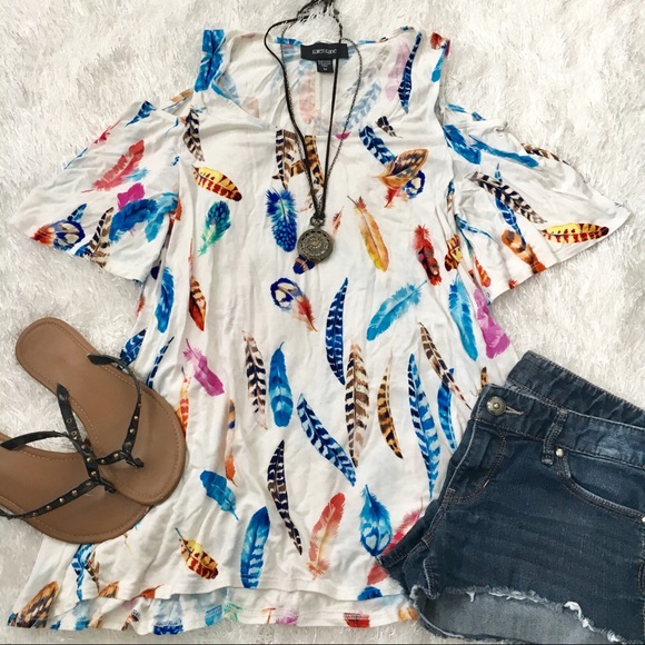 Karen Kane Tops - Karen Kane Boho Hippie Feather Cold Shoulder Top
